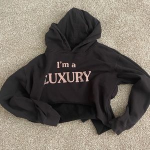 Junk food tees I am luxury crop hoodie
